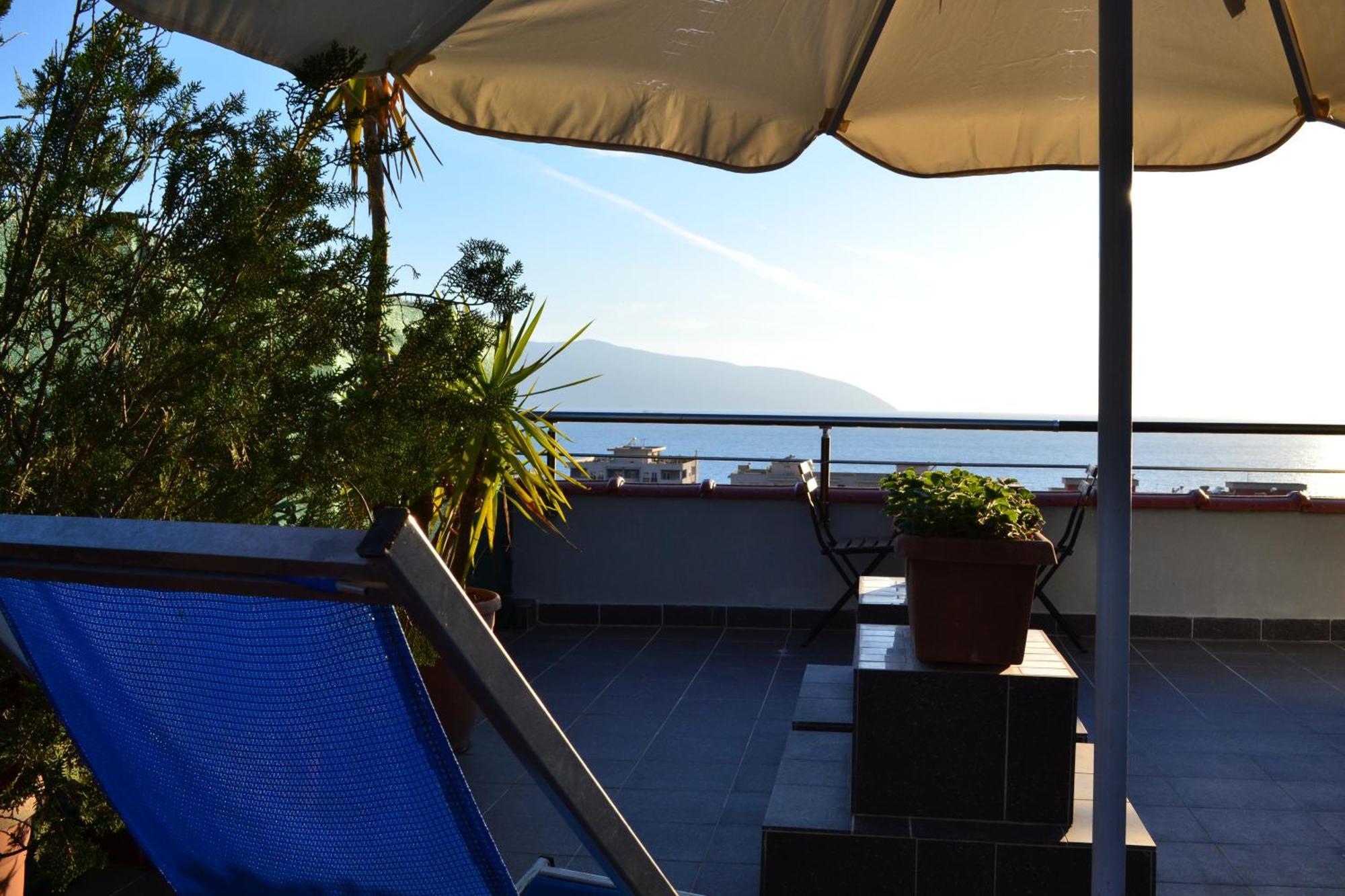 Seaview Penthouse Terrace & Garage Διαμέρισμα Vlorë Εξωτερικό φωτογραφία